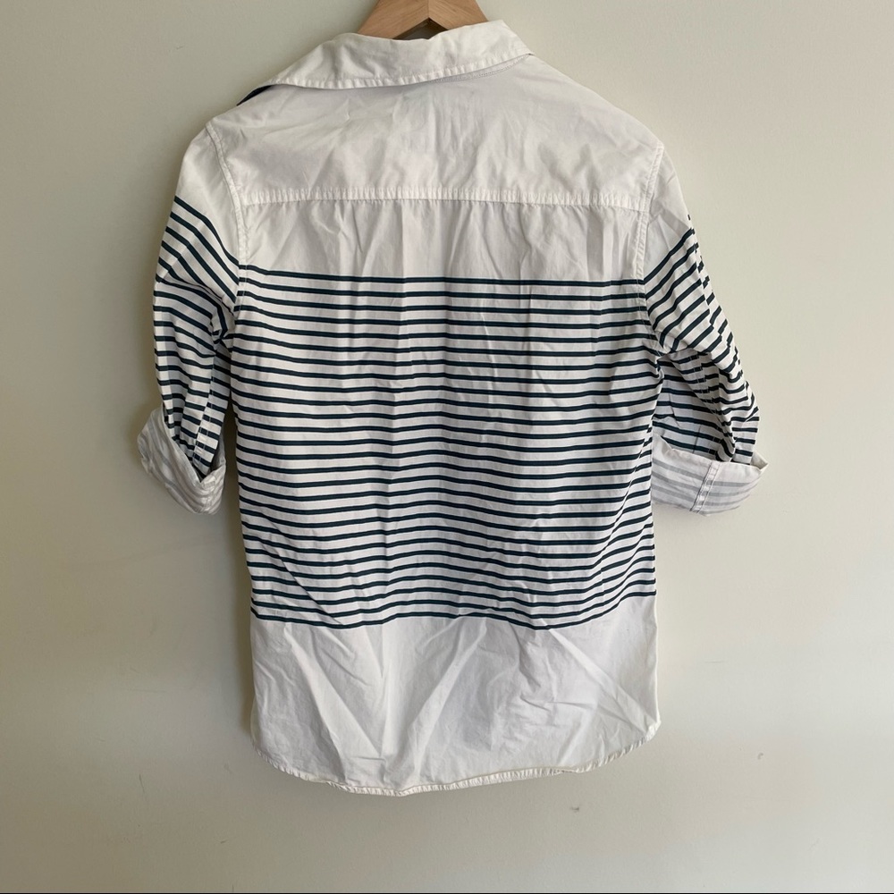 Button down - Picture 4 of 4